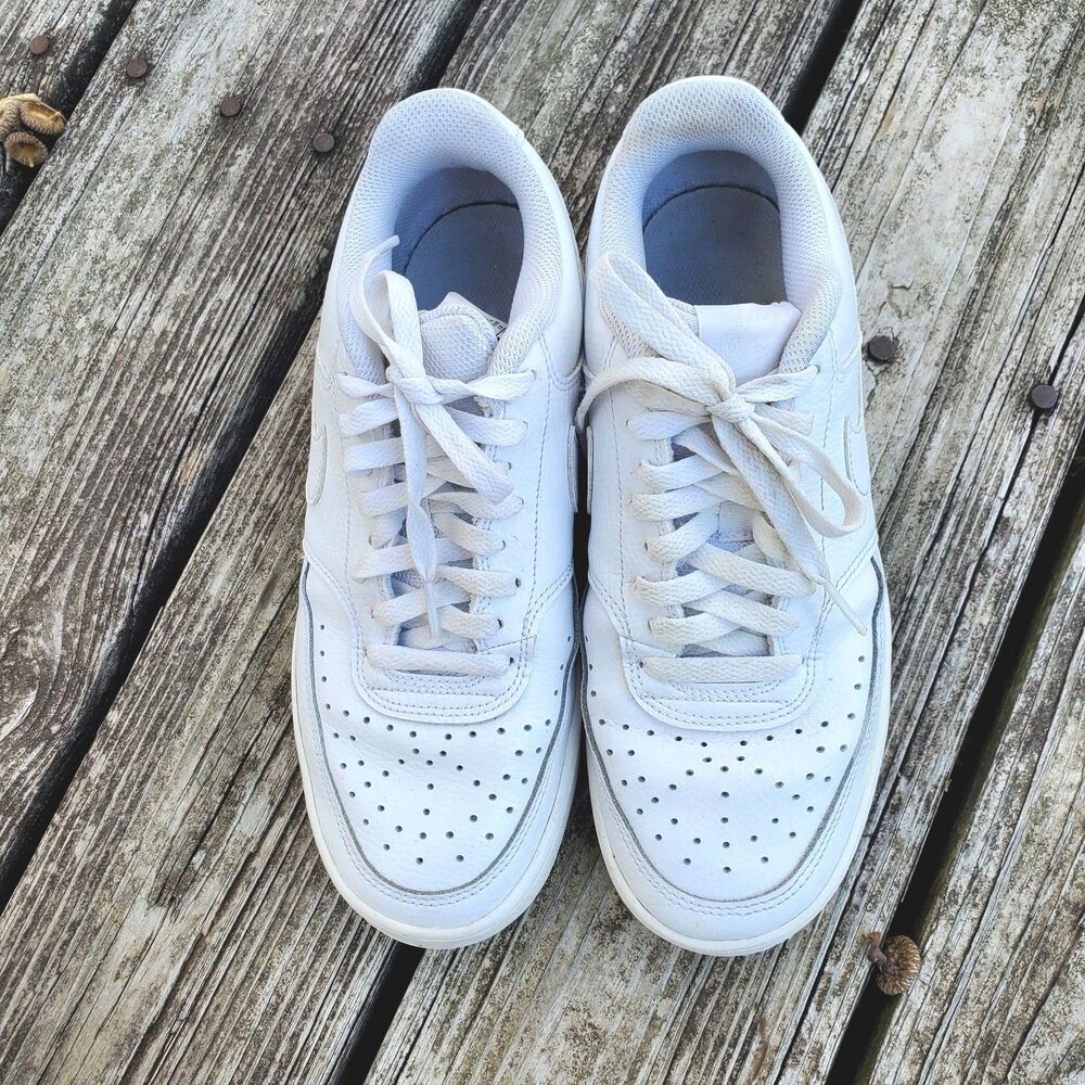 Nike Womens Sz 8.5 Court Vision Low Next Nature 5434 Tripe White CD5434-100